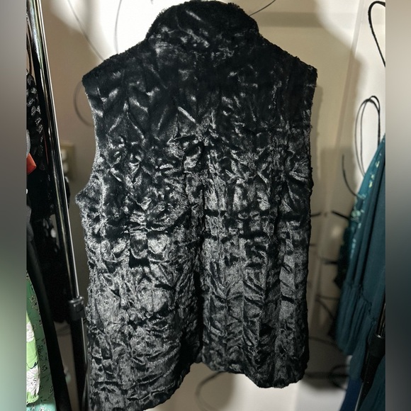 Dennis Basso Black Faux Fur Vest with Satin Lining, Multi-pockets, Size XL - Picture 7 of 9